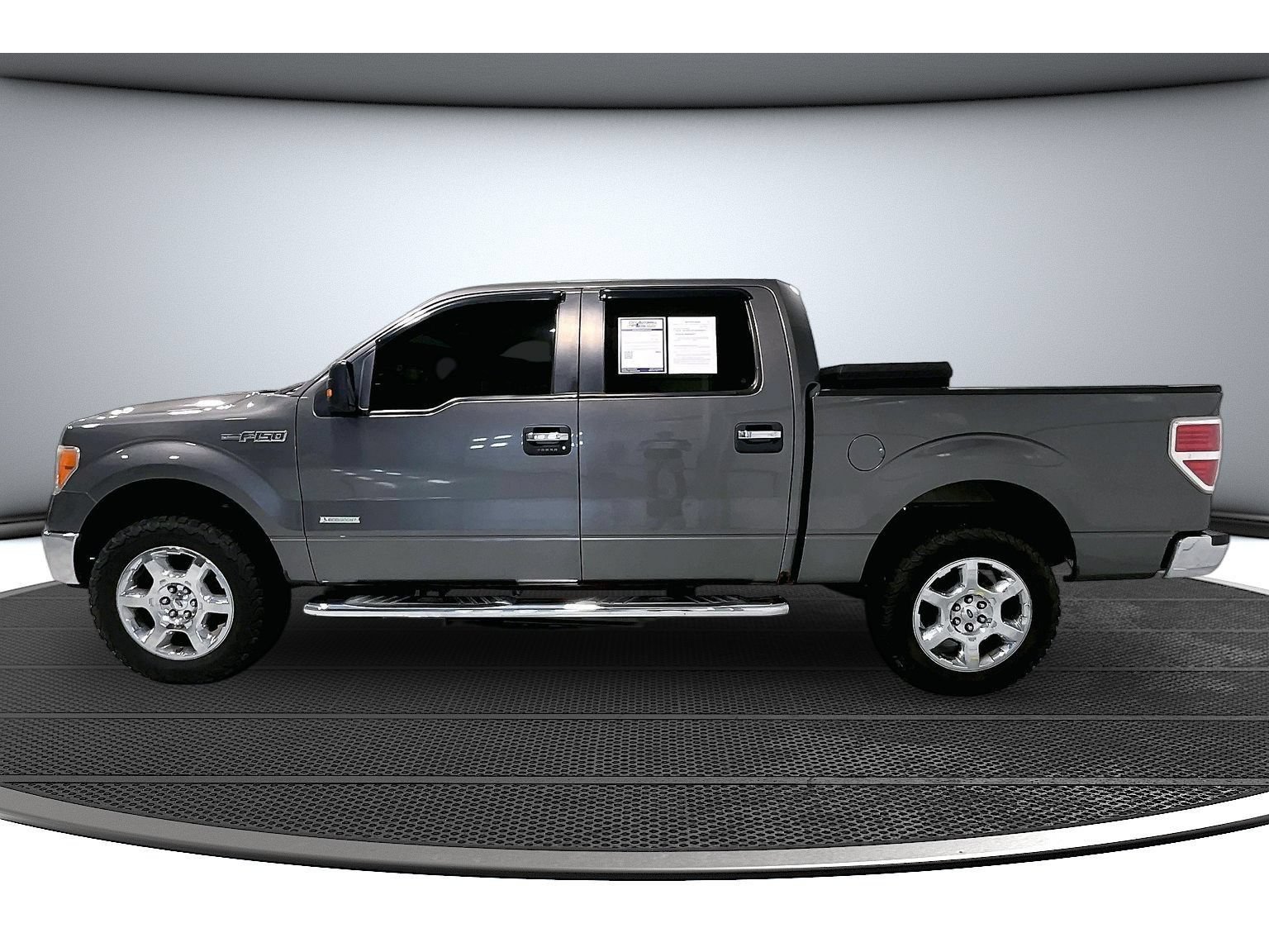 Used 2014 Ford F150 XLT w/ Equipment Group 302A Luxury AWD/4WD image 17