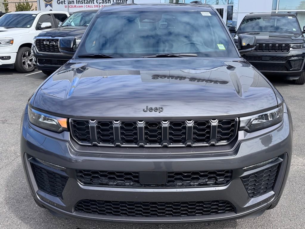 New 2026 Jeep Grand Cherokee L Limited w/ Limited Altitude Package AWD/4WD image 2