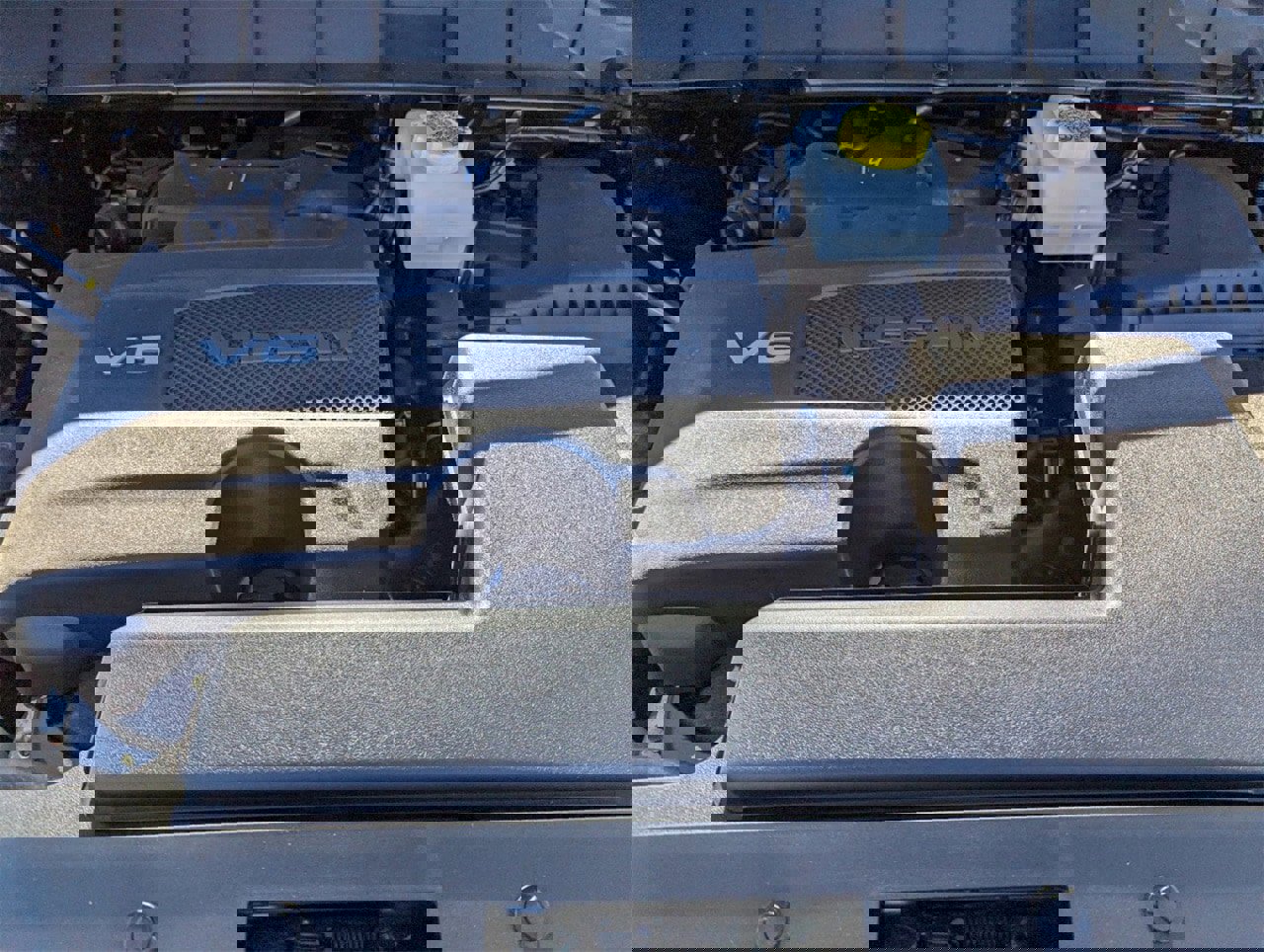 New 2025 Nissan Pathfinder Platinum w/ Cargo Package image 9