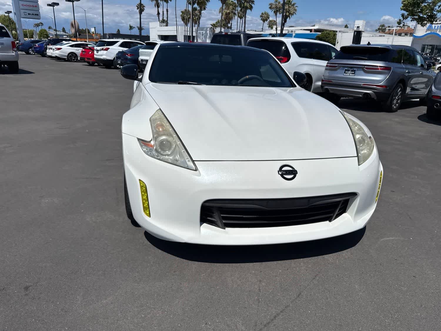 Used 2013 Nissan 370Z Coupe w/ Sport Pkg RWD image 6