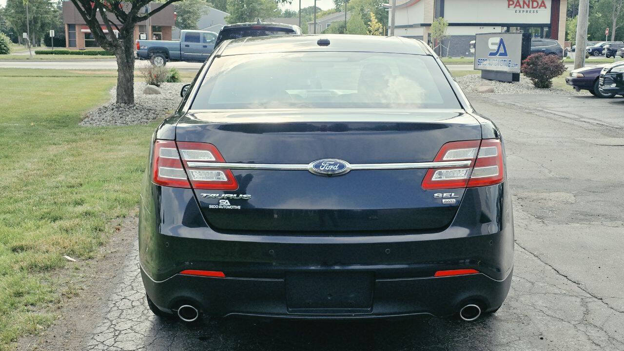 Used 2019 Ford Taurus SEL AWD/4WD image 5