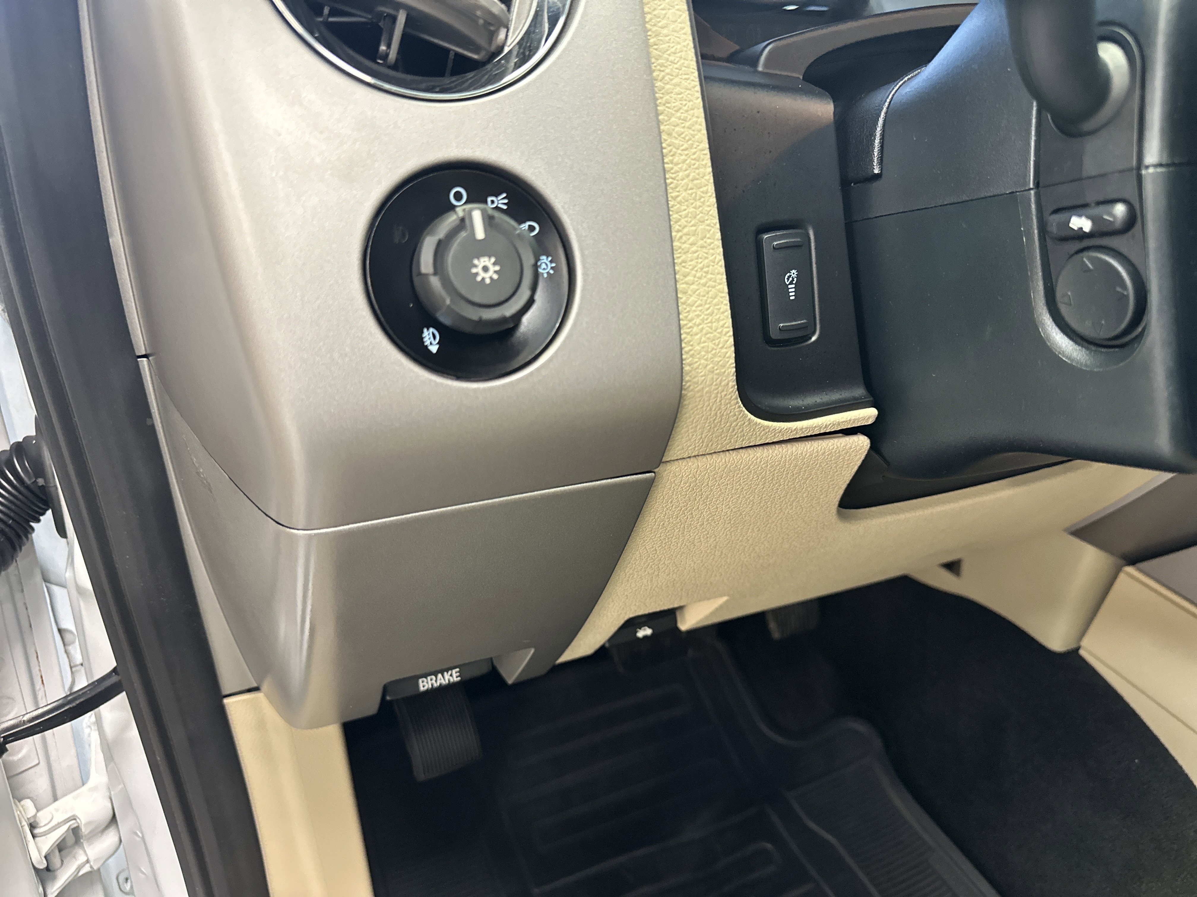 Used 2016 Ford Expedition XLT w/ Equipment Group 202A image 24