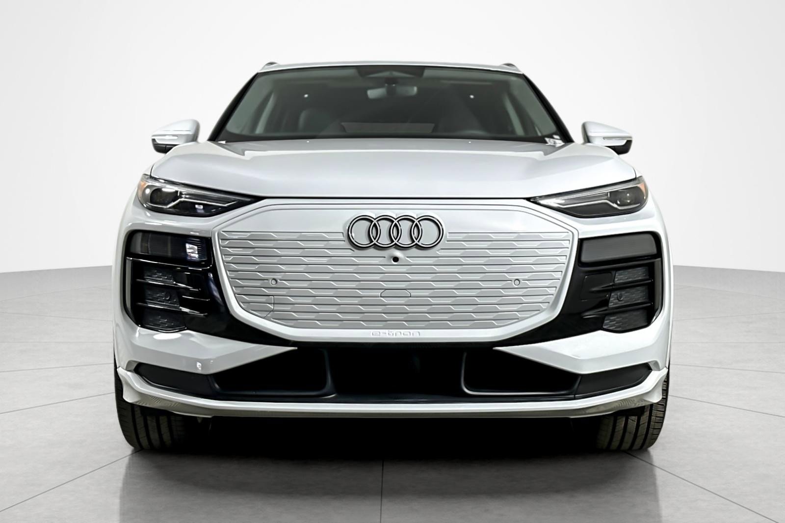 Used 2025 Audi Q6 e-tron Premium w/ Convenience Package image 8