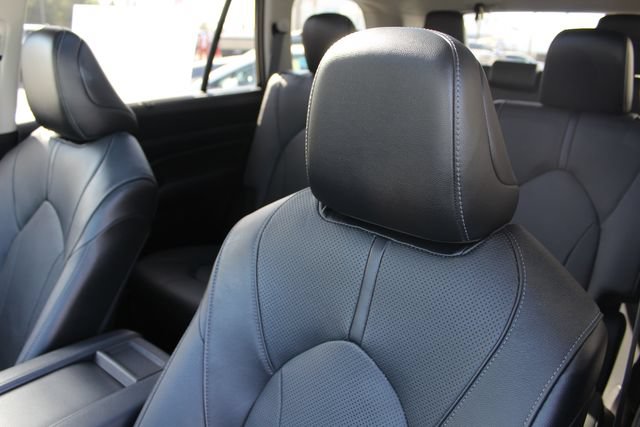 Certified 2025 Toyota Grand Highlander AWD image 63