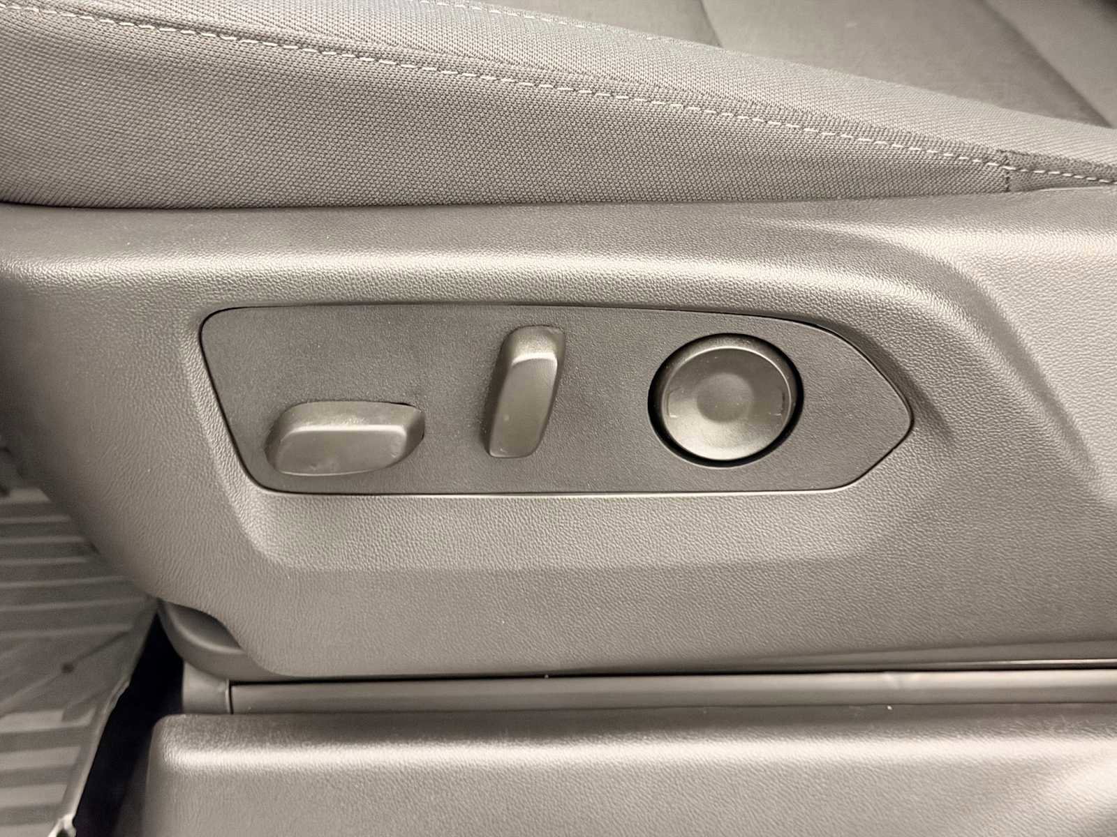 New 2026 Chevrolet Silverado 1500 RST w/ Dark Appearance Package image 21