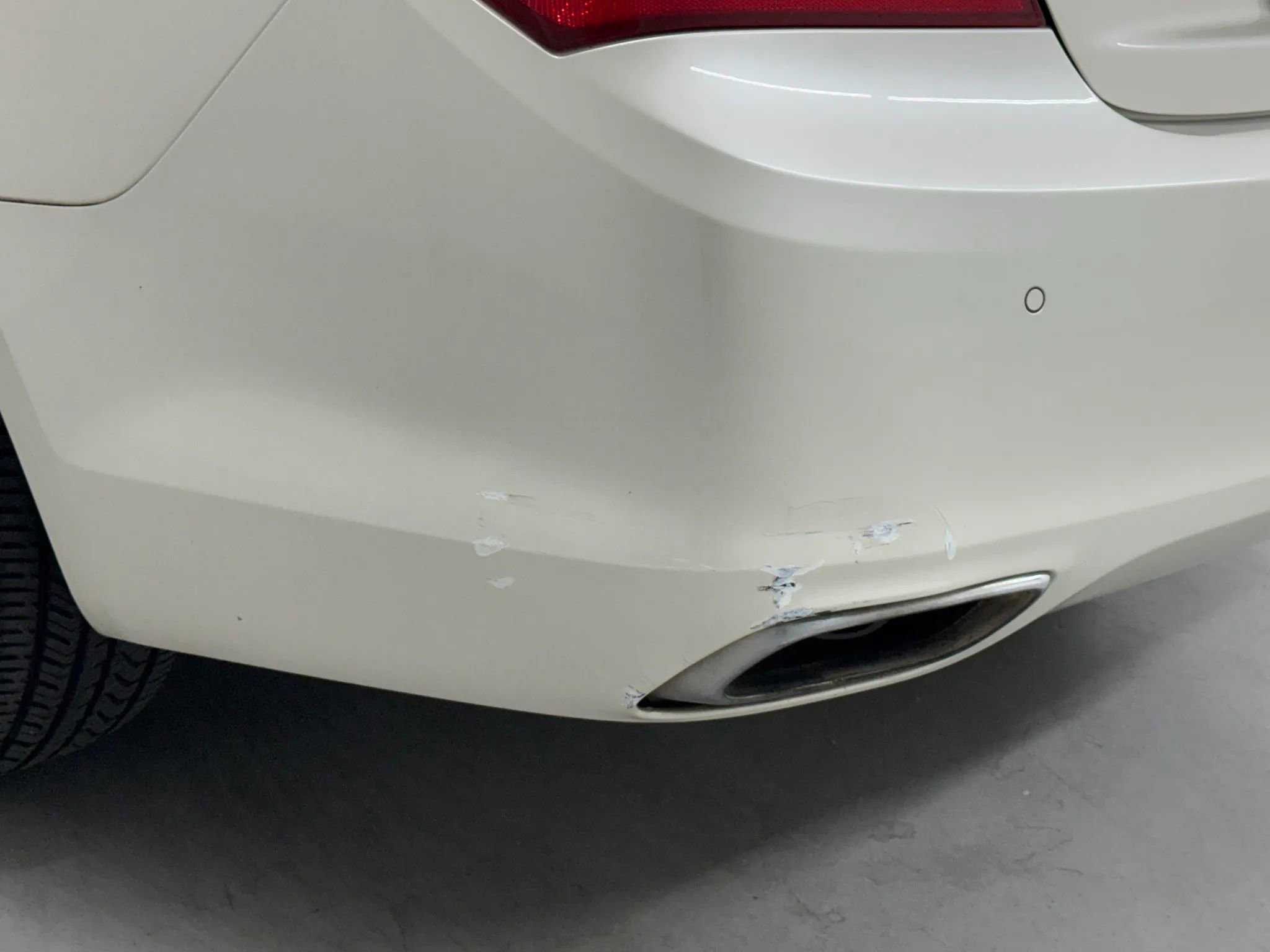 Used 2014 Buick LaCrosse Leather w/ Driver Confidence Package image 24