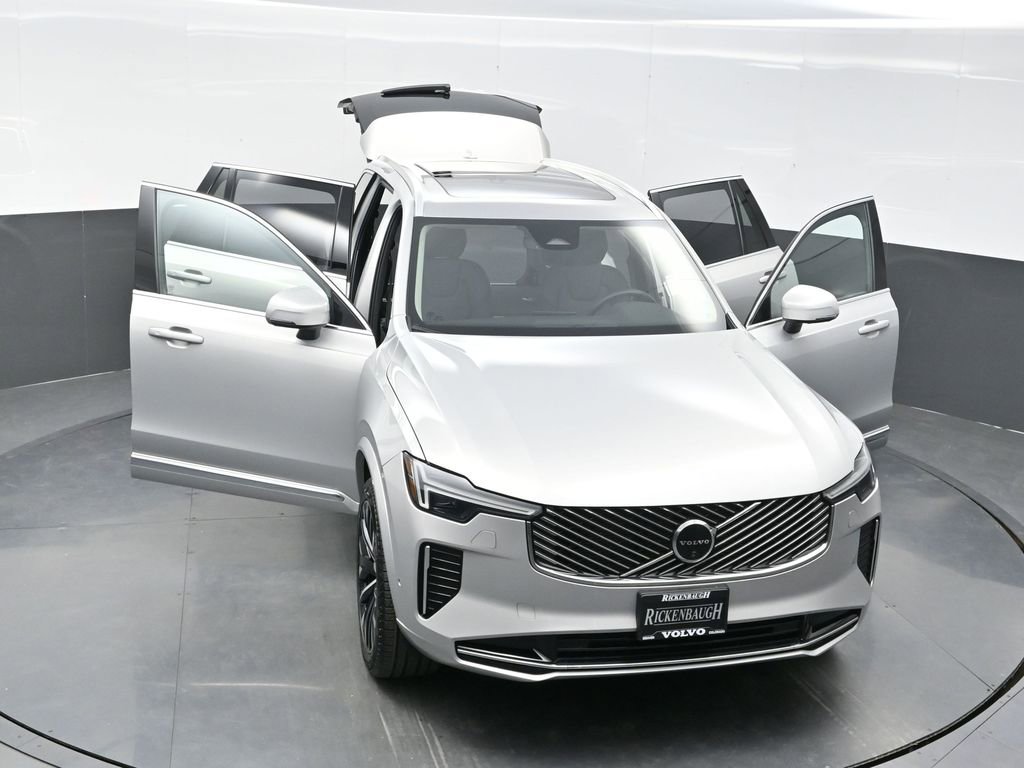 Used 2025 Volvo XC90 B6 Plus image 39