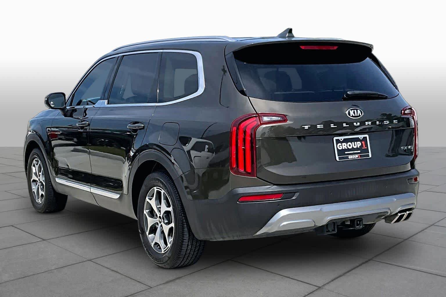 Used 2021 Kia Telluride EX w/ Towing Package FWD image 12