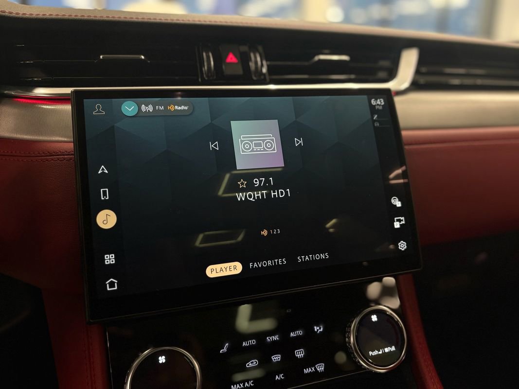 Used 2021 Jaguar F-PACE R-Dynamic S image 31