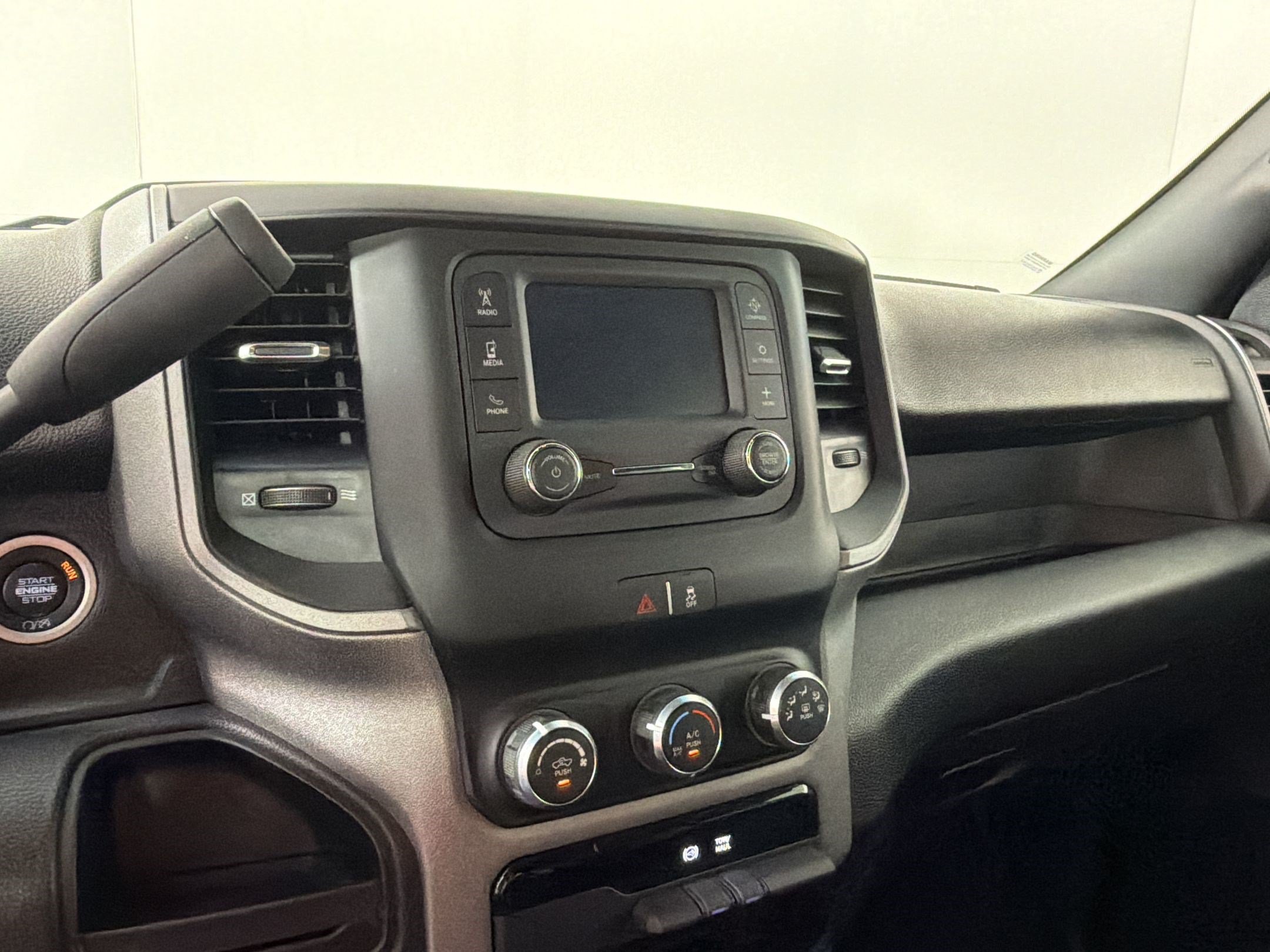 Used 2024 RAM 3500 Tradesman w/ Chrome Appearance Group AWD/4WD image 19