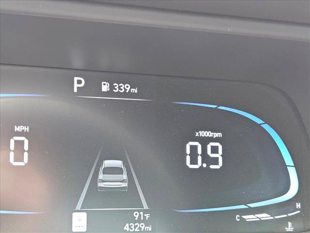 Used 2025 Hyundai Elantra Sport FWD image 12