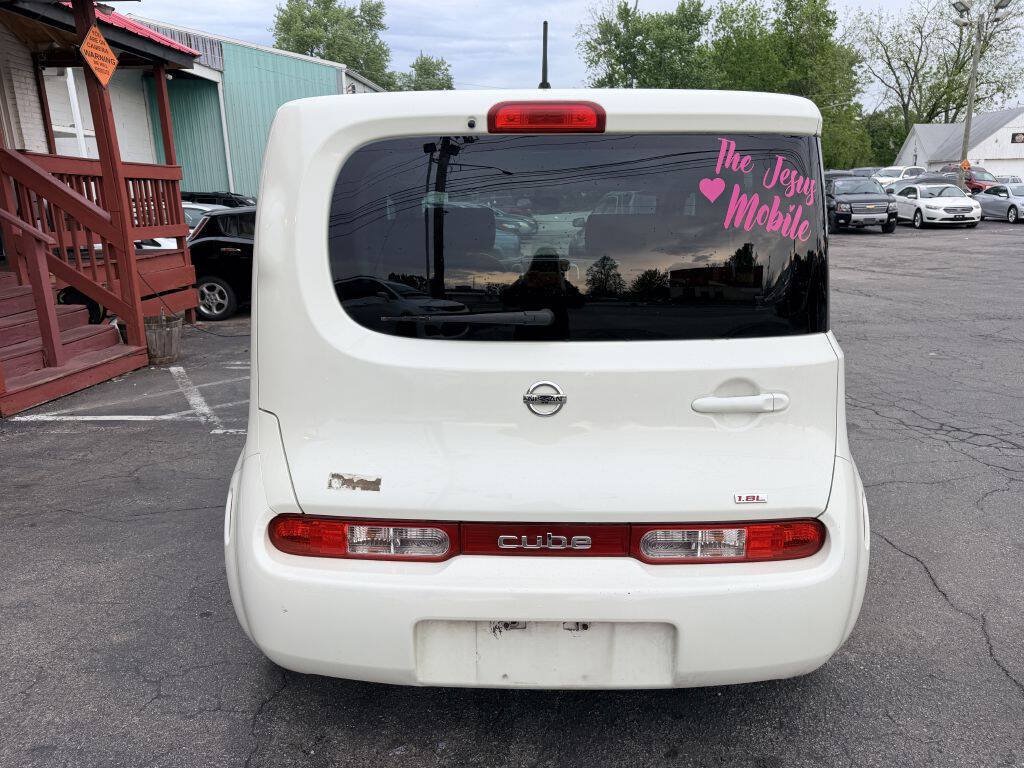 Used 2010 Nissan Cube 1.8 S w/ Interior Designer Pkg FWD image 4