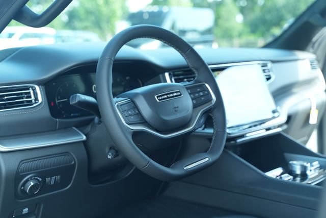 New 2026 Jeep Grand Wagoneer L Limited AWD/4WD image 30