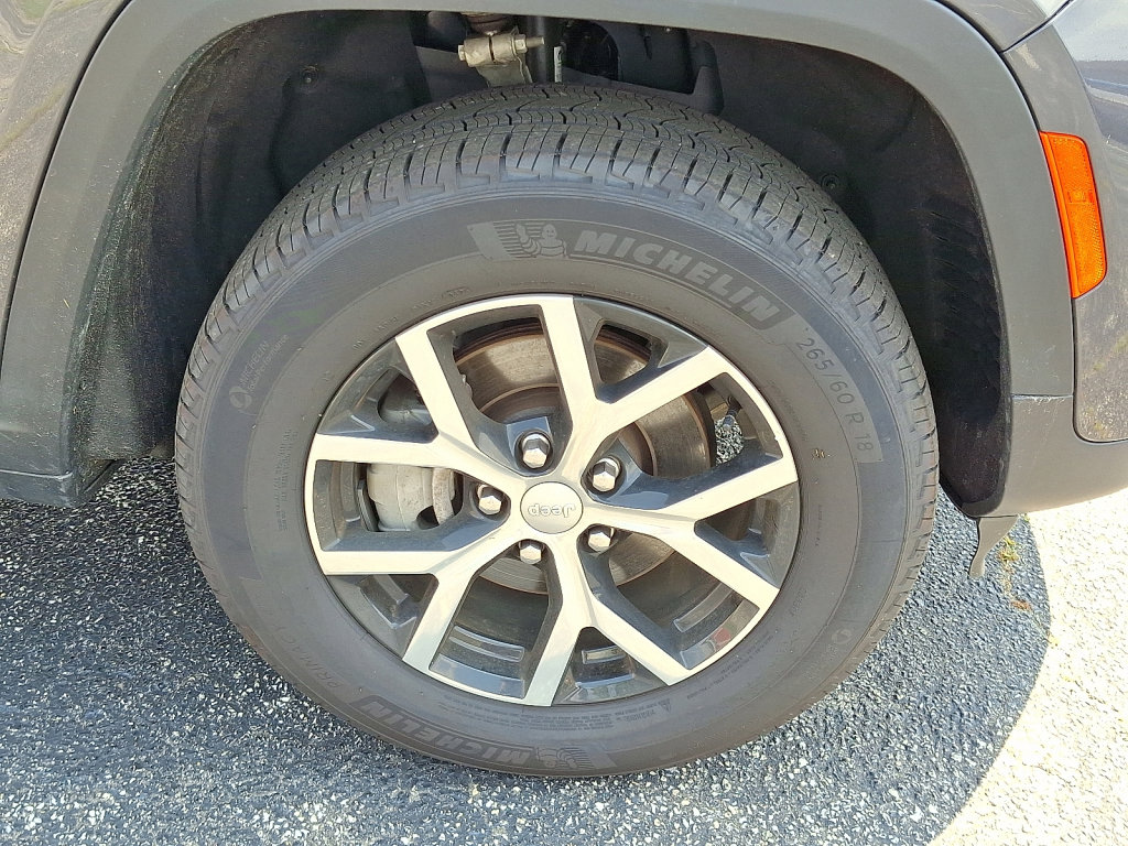 Used 2024 Jeep Grand Cherokee Limited image 9