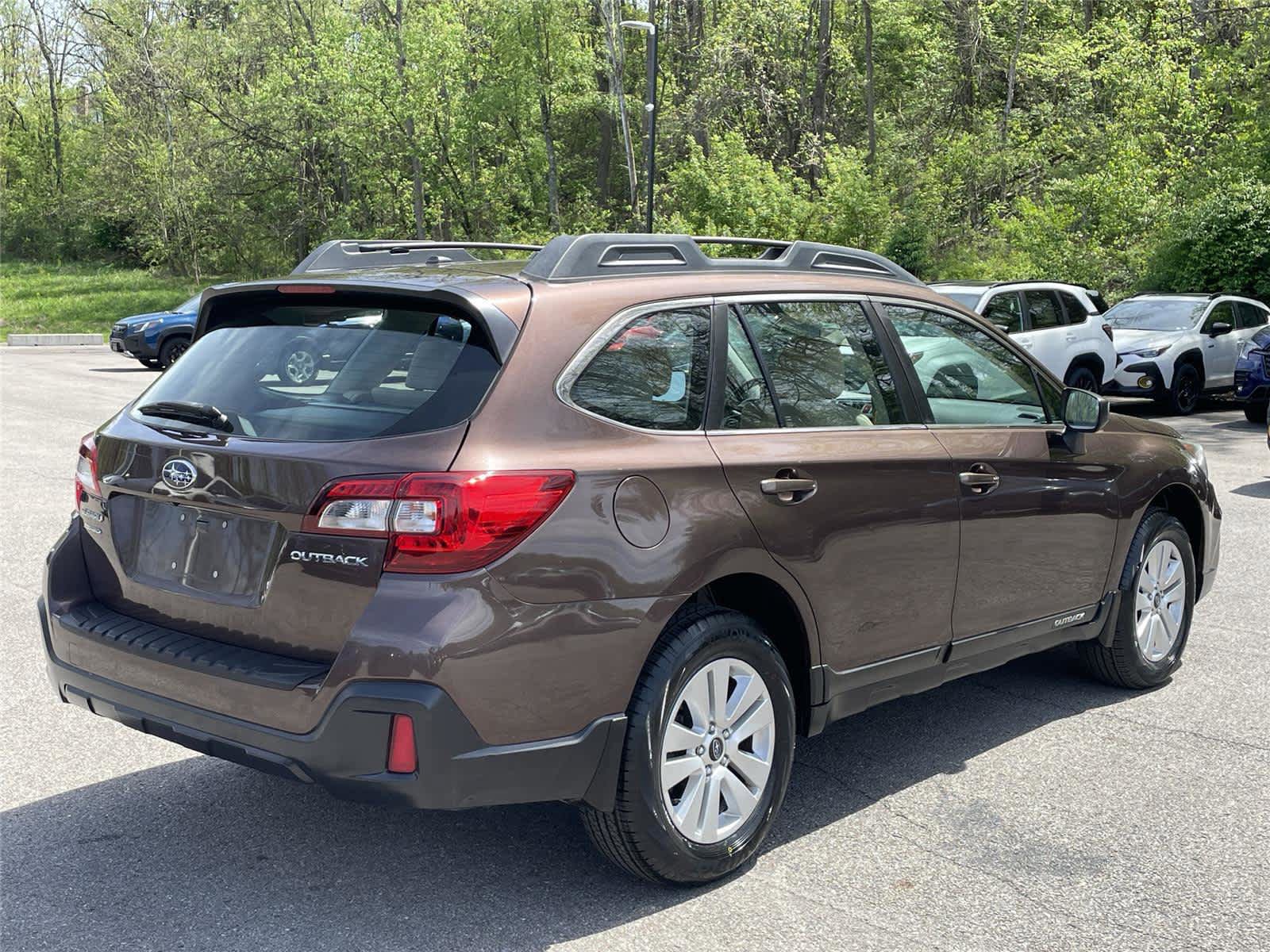 Used 2019 Subaru Outback 2.5i AWD/4WD image 5