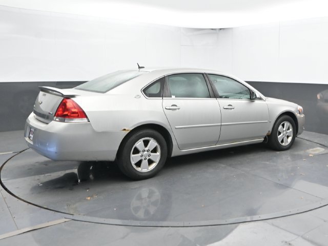 Used 2008 Chevrolet Impala LT w/ Luxury Edition Package FWD image 2