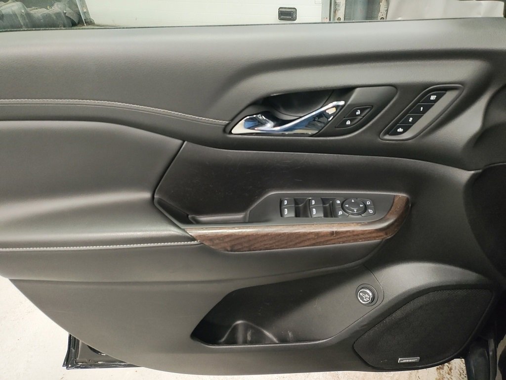 Used 2022 GMC Acadia Denali w/ Denali Ultimate Package image 27