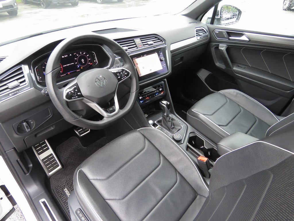Used 2022 Volkswagen Tiguan SEL R-Line image 12