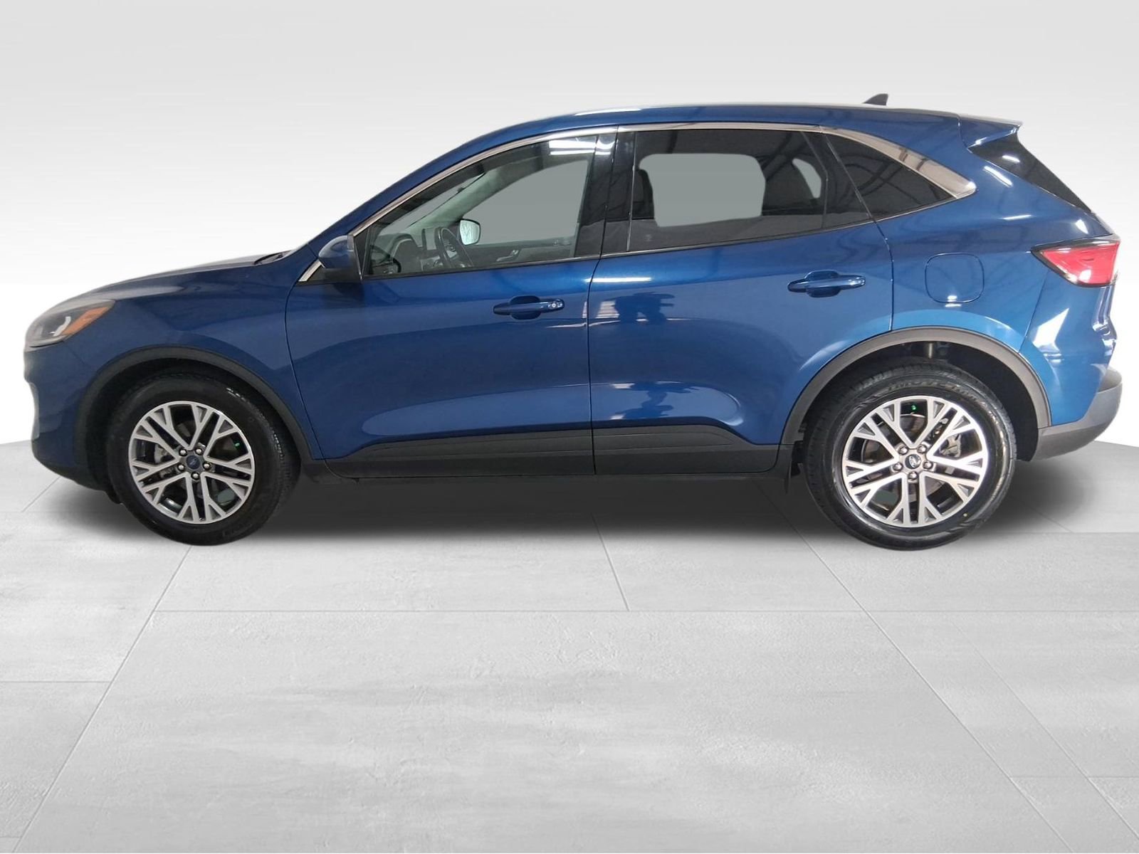 Used 2022 Ford Escape SEL image 9