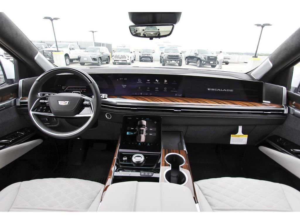 New 2026 Cadillac Escalade Platinum Sport w/ LPO, ONYX Package AWD/4WD image 9