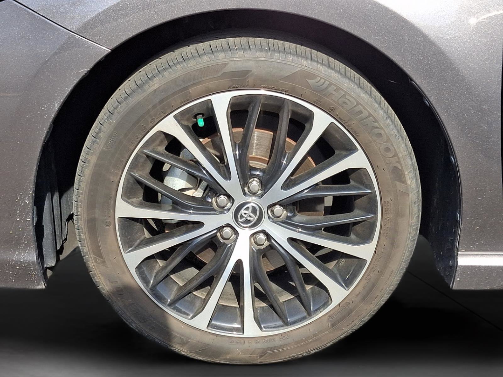 Used 2020 Toyota Camry SE w/ Convenience Package FWD image 6