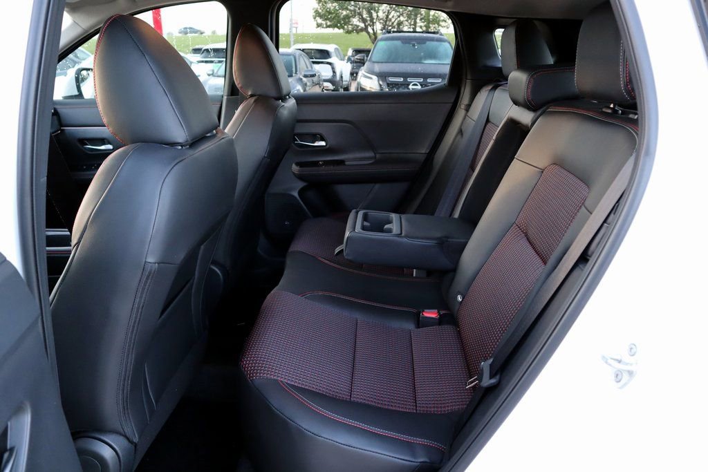 New 2025 Nissan Kicks SR image 10