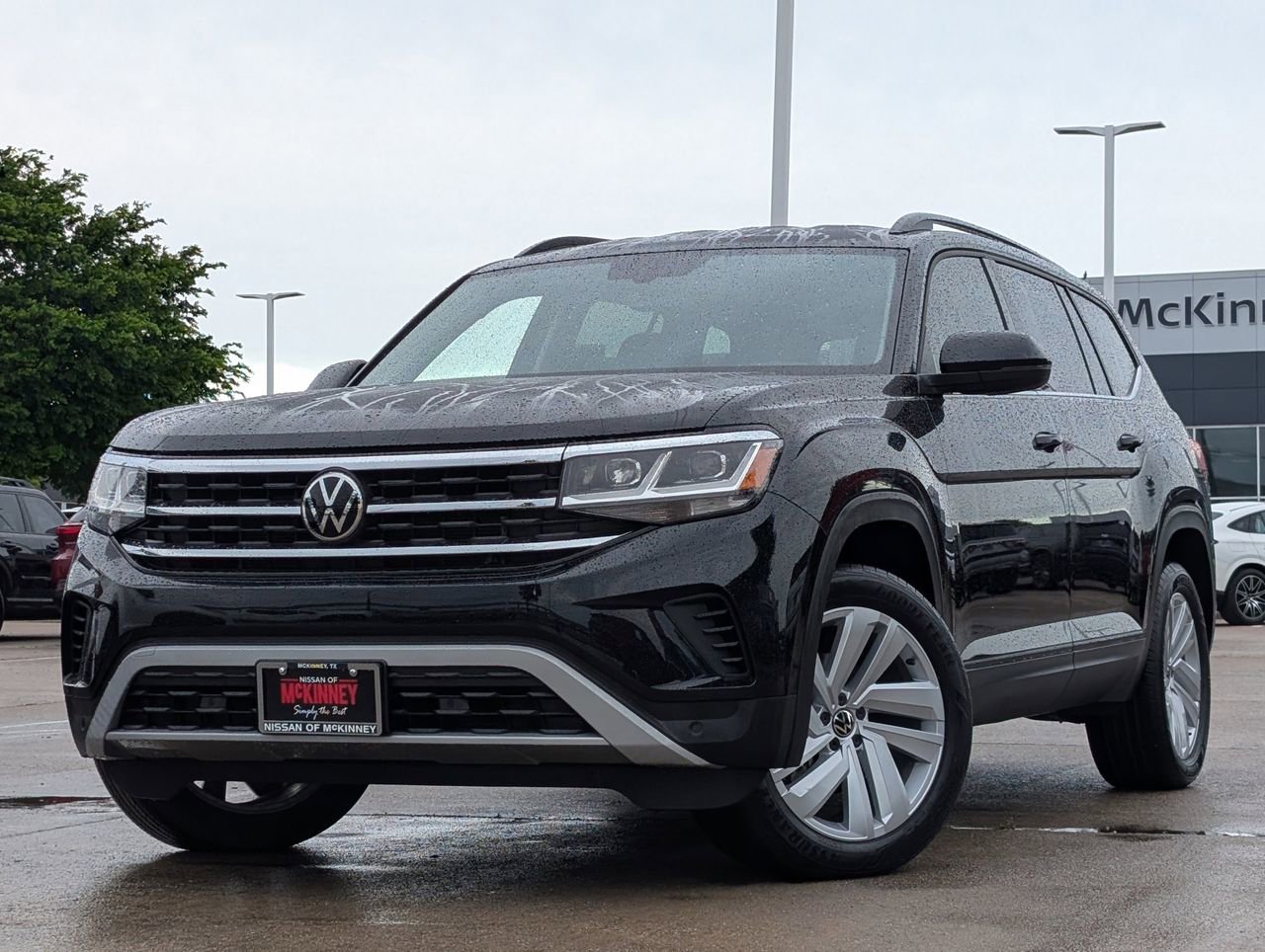 Used 2021 Volkswagen Atlas SE image 2