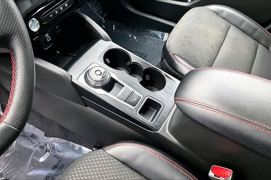 Certified 2023 Ford Escape ST-Line Select w/ Tech Pack #2 image 16