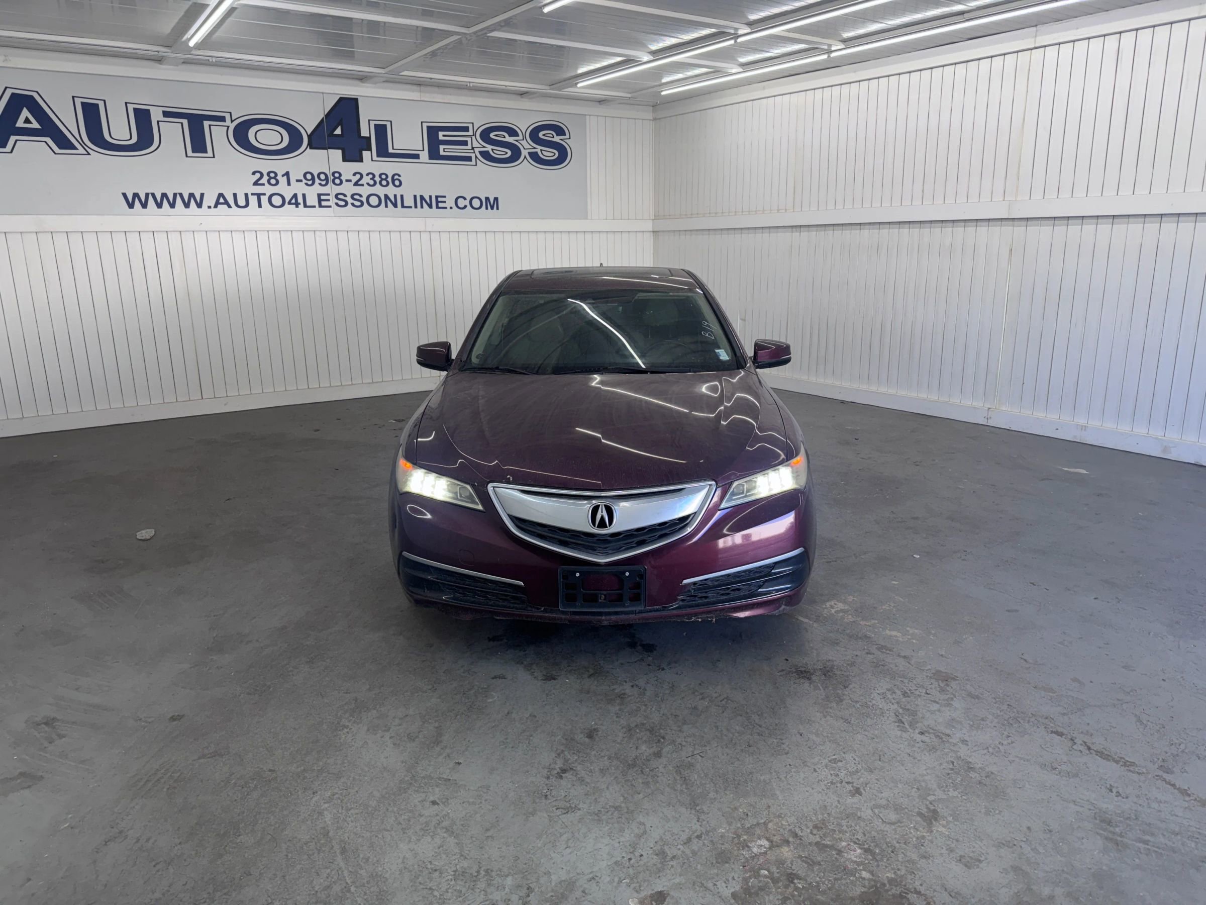 Used 2015 Acura TLX w/ Technology Package image 2