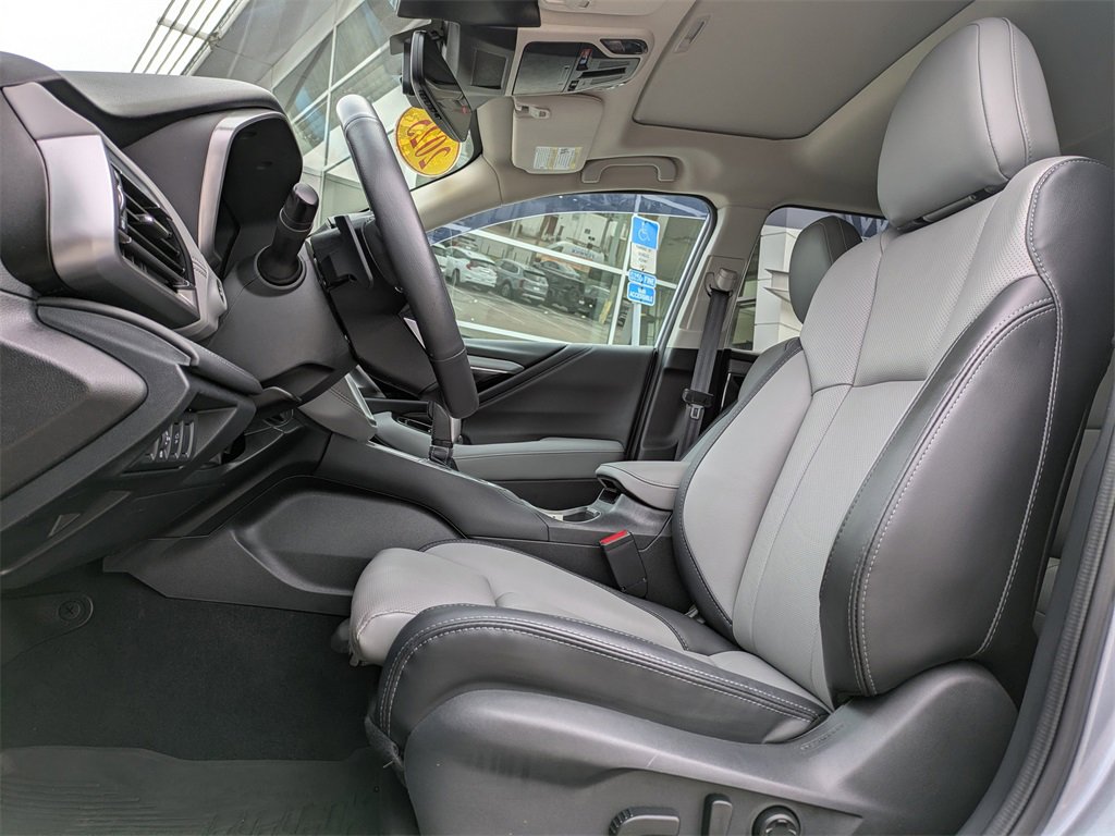 Used 2025 Subaru Outback Limited w/ Popular Package #2 image 2