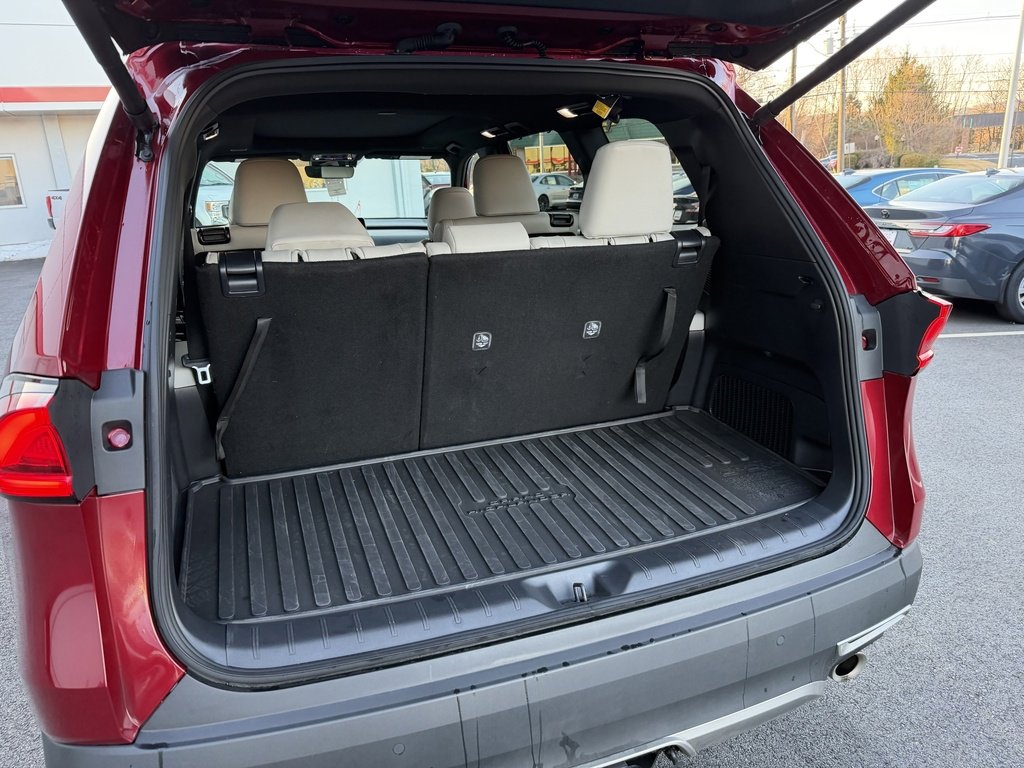 Used 2025 Toyota Grand Highlander AWD Hybrid image 12