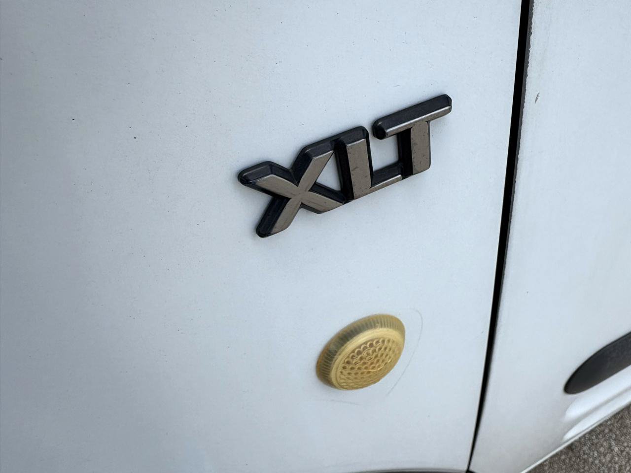 Used 2010 Ford Transit Connect XLT FWD image 17