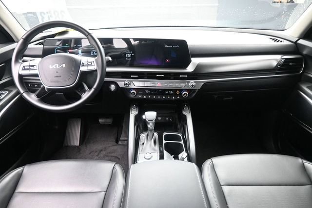 Used 2025 Kia Telluride S FWD image 9
