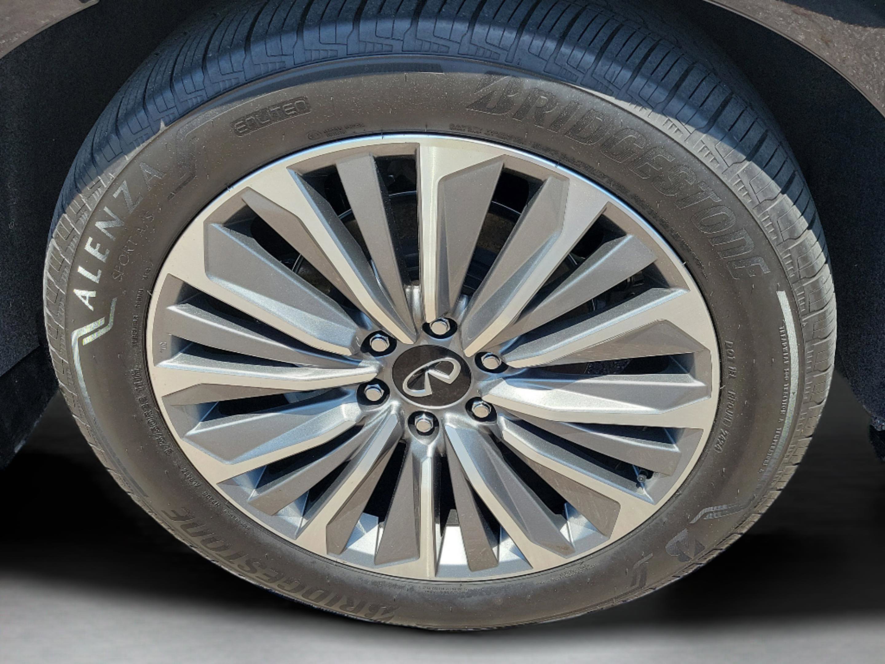 Certified 2025 INFINITI QX80 Luxe RWD image 5