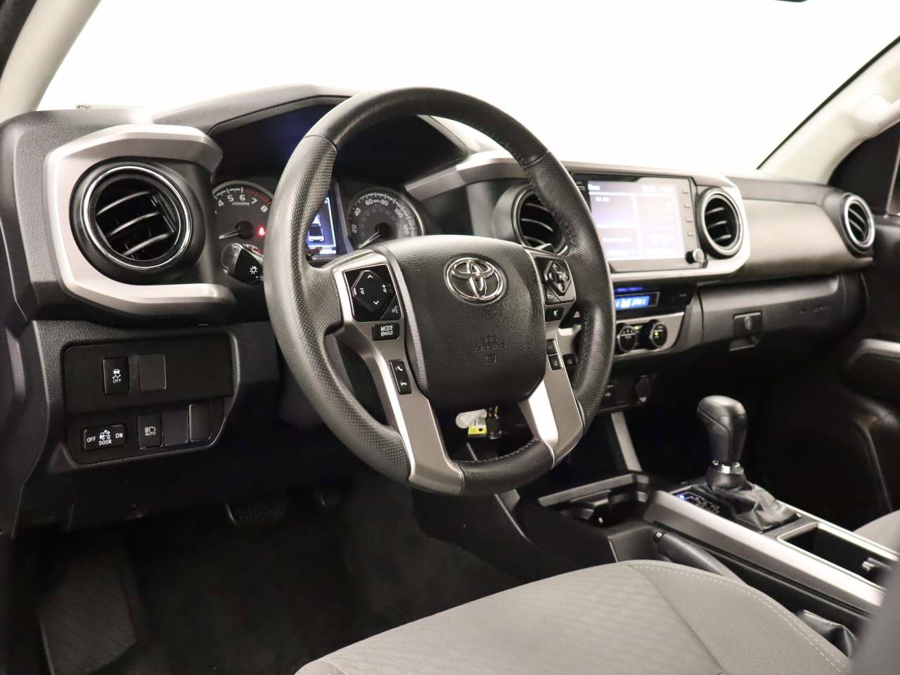 Used 2022 Toyota Tacoma SR5 image 15