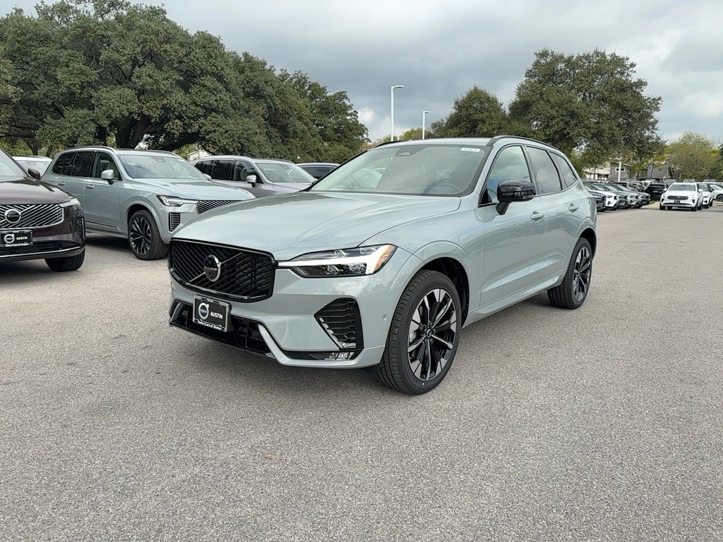 New 2026 Volvo XC60 B5 Plus w/ Protection Package AWD/4WD image 2