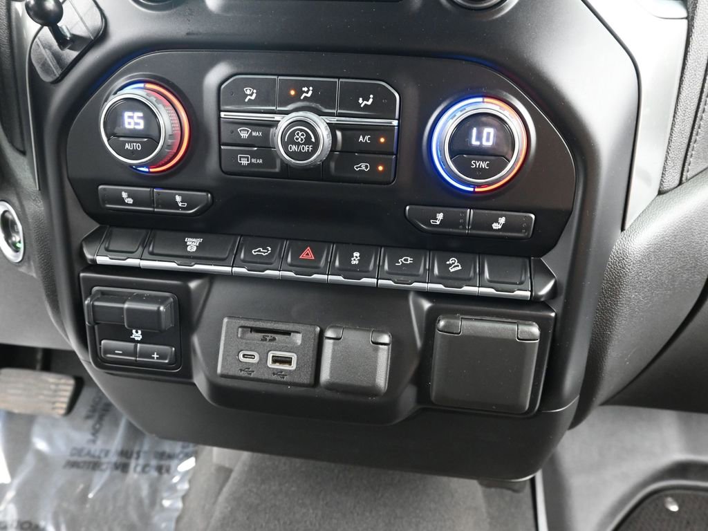 Used 2023 Chevrolet Silverado 2500 LTZ w/ Gooseneck/5TH Wheel Package image 38