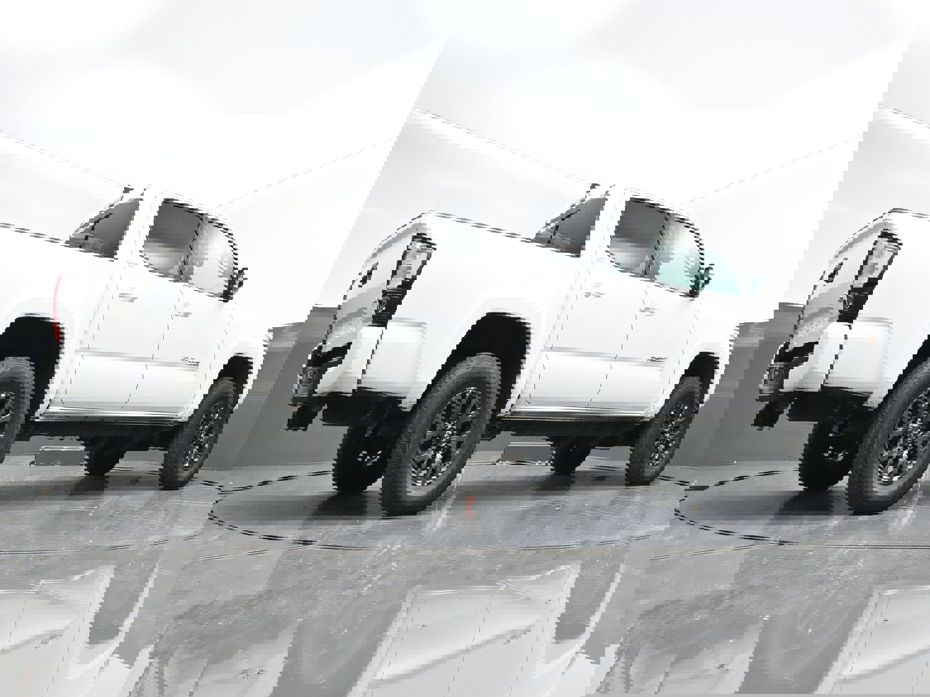 Used 2023 Toyota Tacoma SR5 w/ Technology Package image 41