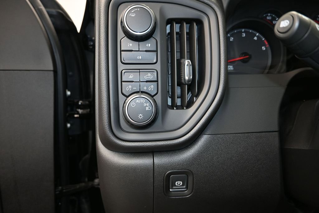 Used 2024 Chevrolet Silverado 2500 Custom w/ Custom Value Package AWD/4WD image 12