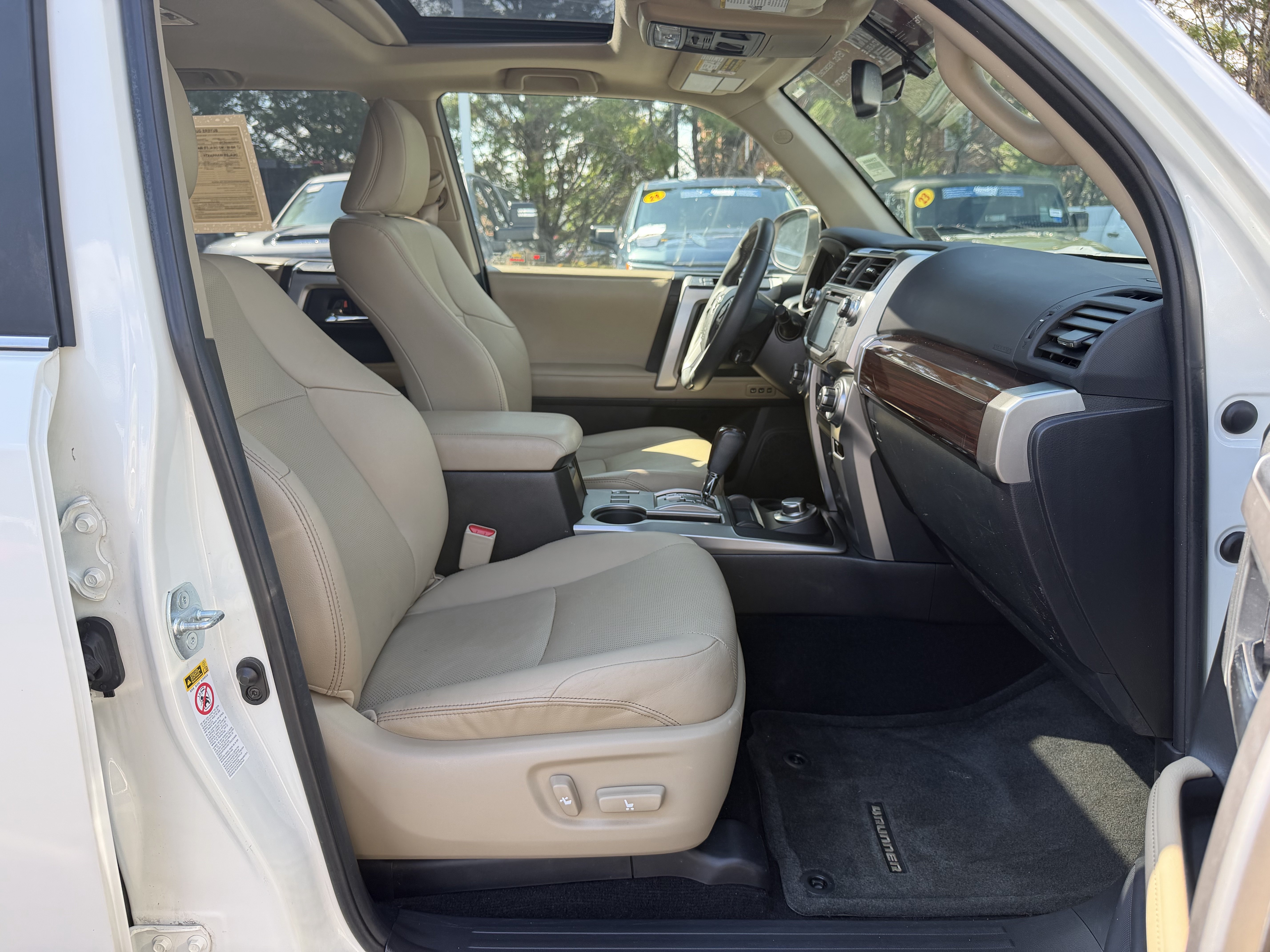 Used 2016 Toyota 4Runner Limited AWD/4WD image 35