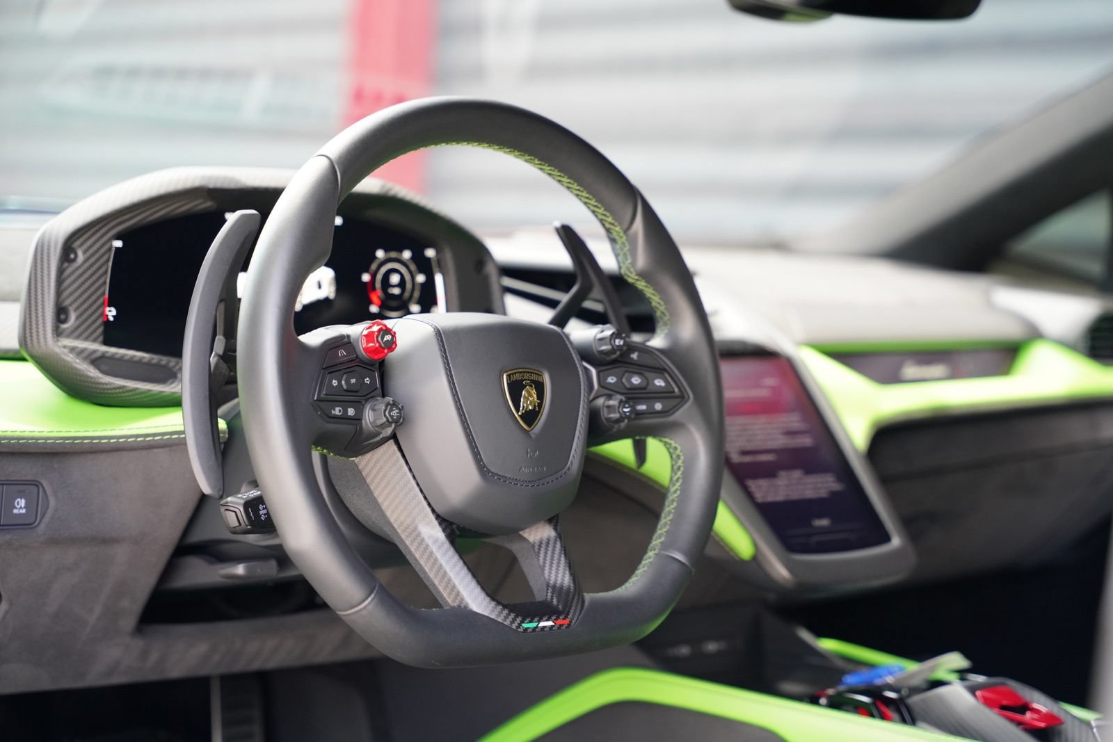 Used 2024 Lamborghini Revuelto AWD/4WD image 28