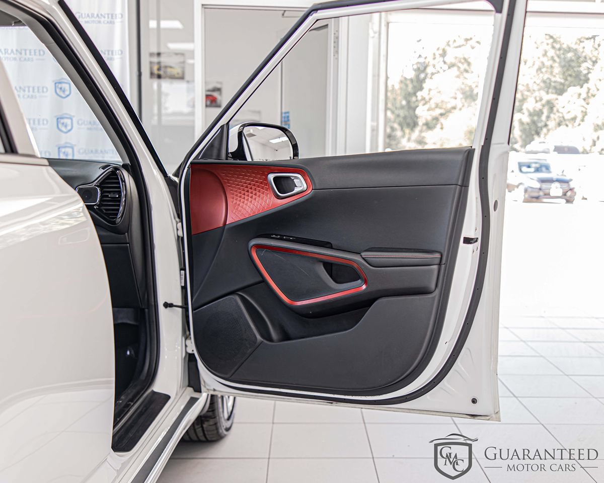 Used 2023 Kia Soul GT-Line FWD image 39