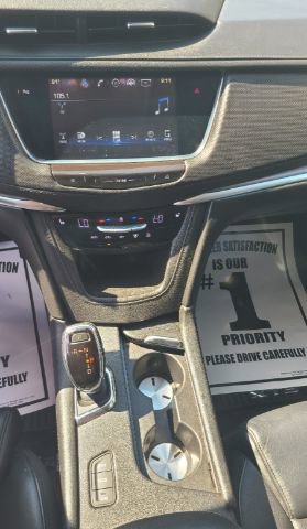 Used 2017 Cadillac XT5 Luxury w/ Driver Awareness Package AWD/4WD image 21