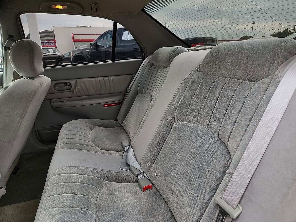 Used 2002 Buick Century Custom w/ Special Edition Pkg FWD image 5