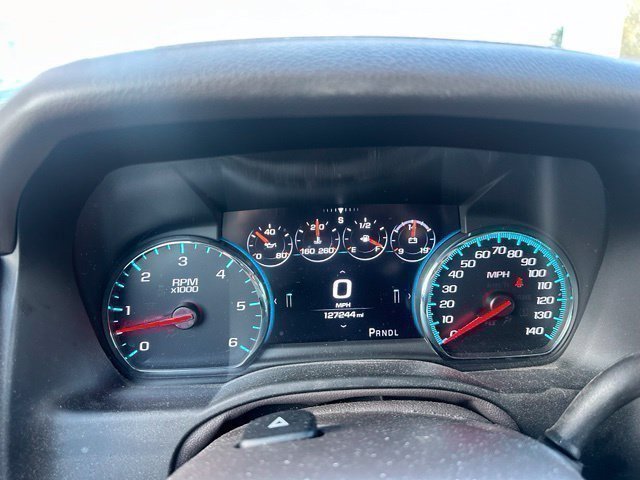 Used 2018 Chevrolet Suburban Premier AWD/4WD image 23