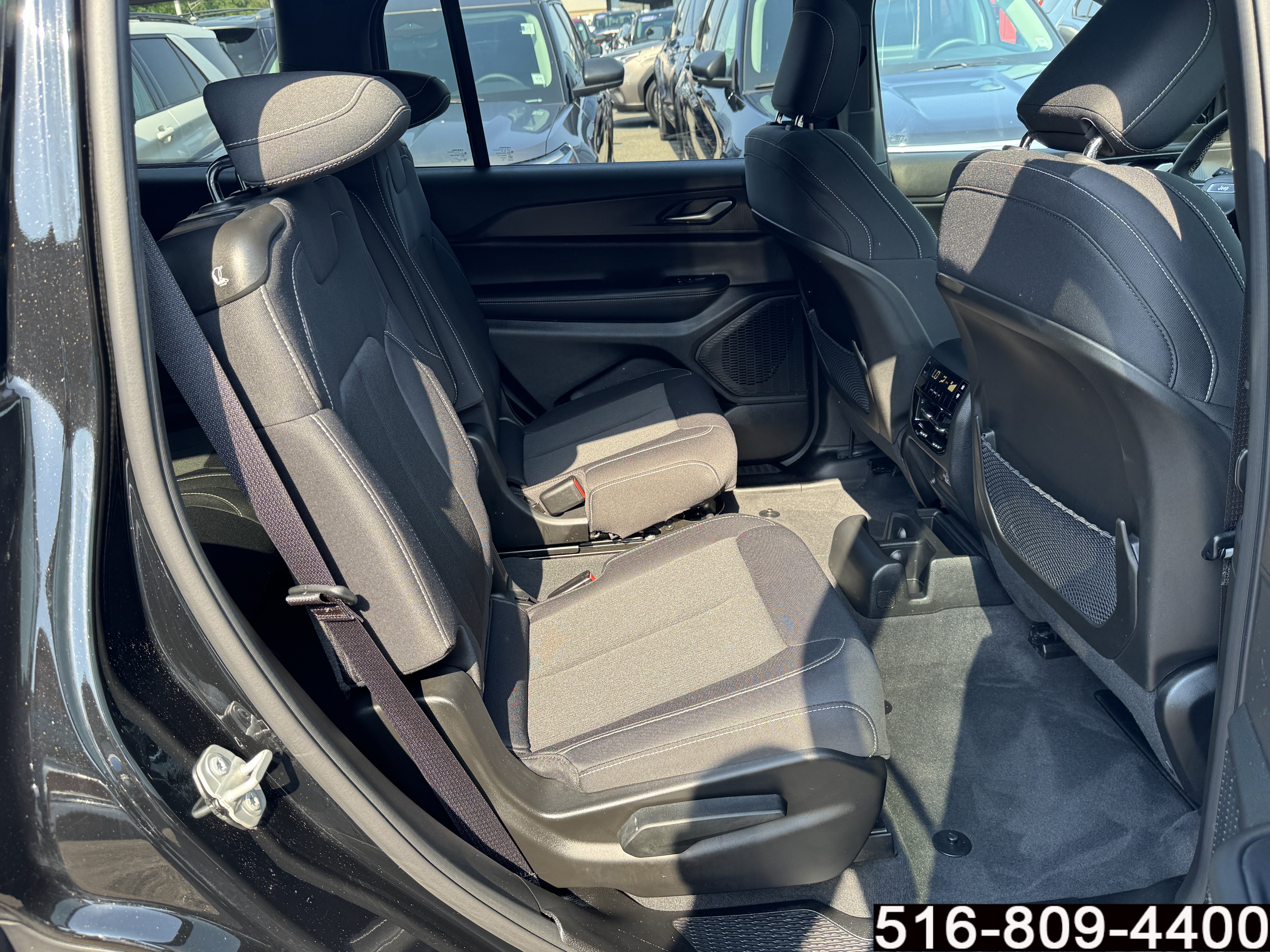 Used 2024 Jeep Grand Cherokee L Laredo AWD/4WD image 33
