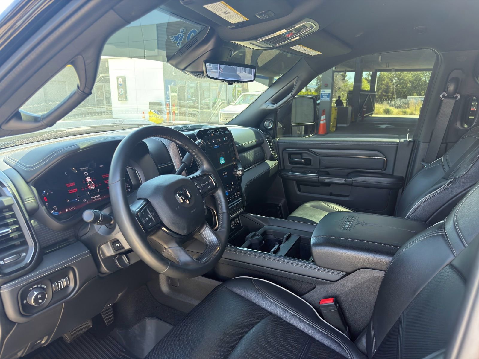 Used 2023 RAM 3500 Limited AWD/4WD image 9