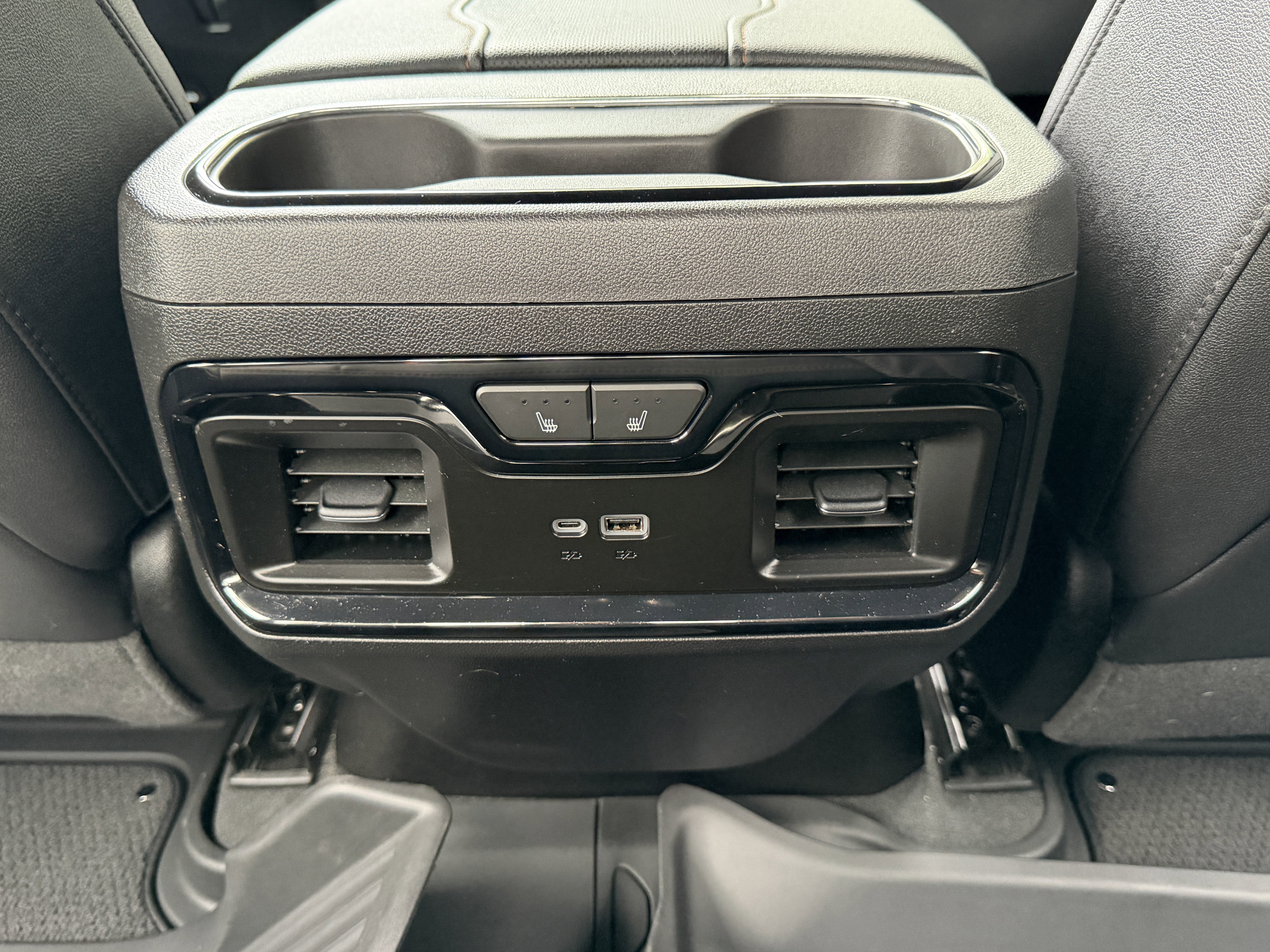 Used 2024 GMC Sierra 2500 AT4 w/ AT4 Premium Plus Package AWD/4WD image 33