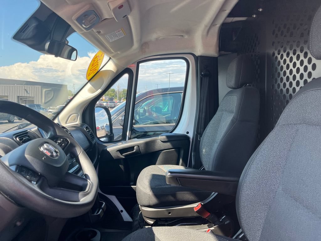 Used 2025 RAM ProMaster 2500 w/ U-Haul Equipment Group FWD image 11