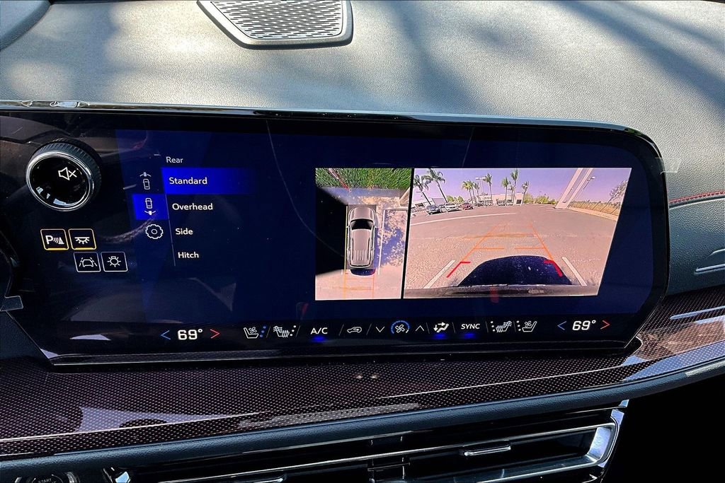 Used 2025 Chevrolet Traverse RS w/ LPO, Floor Liner Package image 10